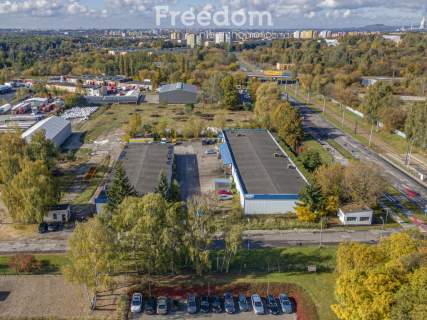 Funkcjonalne hale magazynowe z chłodniami