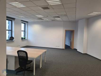 95m2 w nowoczesnym budynku