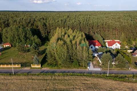 Działka ze ścianą lasu i warunkami zabudowy 