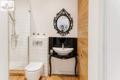 Stylowe studio w sercu kulturalnej dzielnicy 
