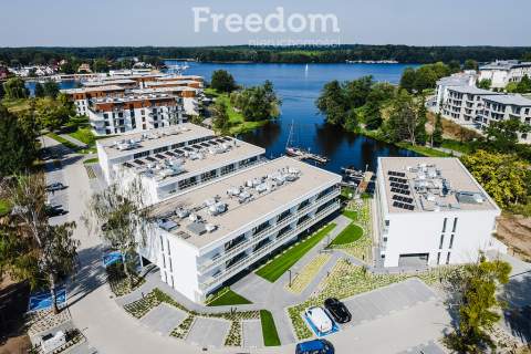 Nowoczesny apartament nad jeziorem