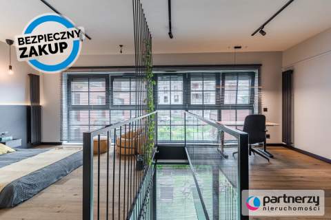 Dwupoziomowy apartament z ogrodem
