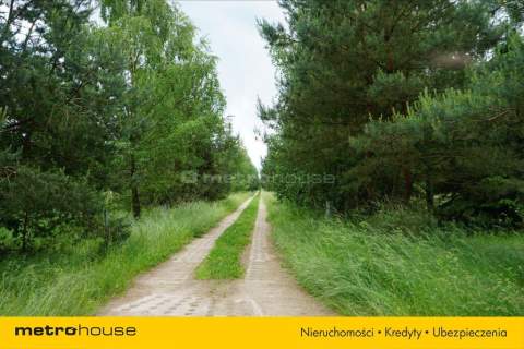 Działka budowlana w pięknej okolicy nad jeziorem