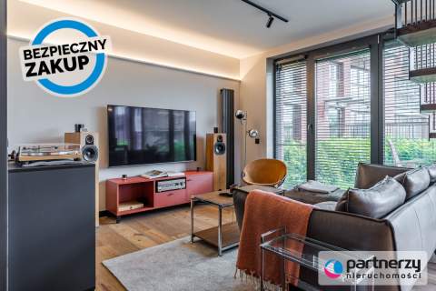 Dwupoziomowy apartament z ogrodem