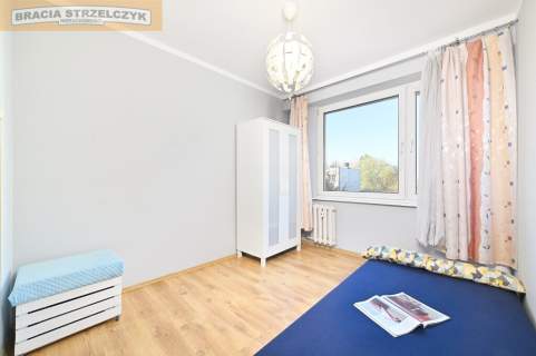 Piaseczno. 4 pokoje. Loggia. Winda. 3 piętro