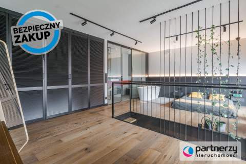 Dwupoziomowy apartament z ogrodem