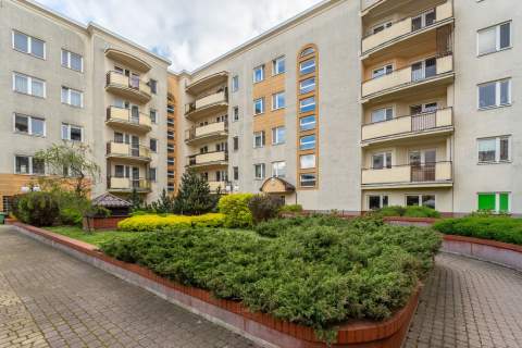Zadbane 2 pokoje z balkonem na Mokotowie