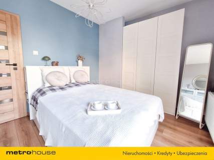 Bliźniak 4 pokoje 134m2 , garaż, blisko WKD