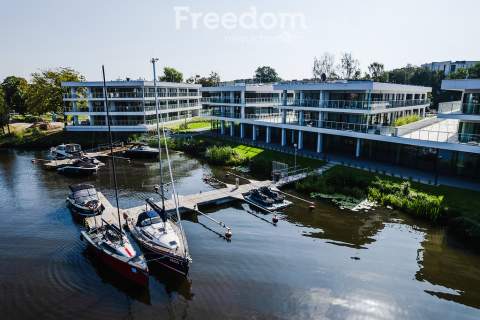 Nowoczesny apartament nad jeziorem