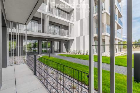 Nowoczesny apartament nad jeziorem