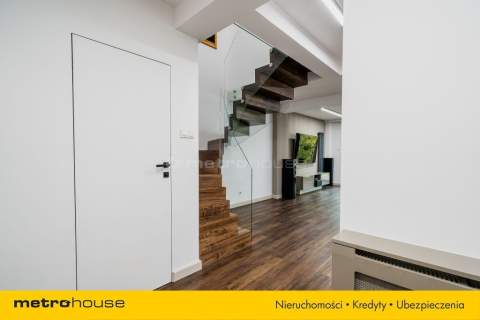 Dwupoziomowy apartament w zielonym sercu Łodzi 