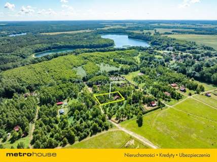 Przytulny dom w pięknej okolicy nad jeziorem.