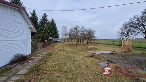 Na sprzedaż działka 1,5 ha z 3 budynkami rekrecyj.