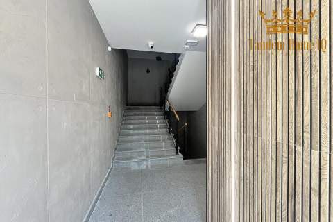Do wynajęcia budynek usługowo-biurowy 1514m2 - Ursus, parking