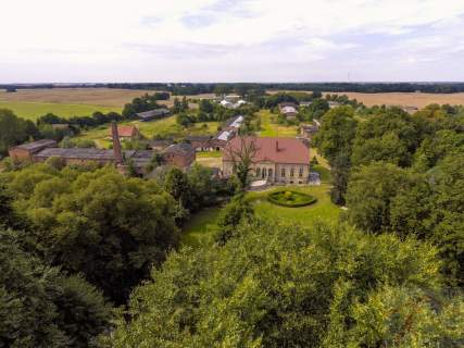 Manor with land in Przybyslaw, West Pomerania