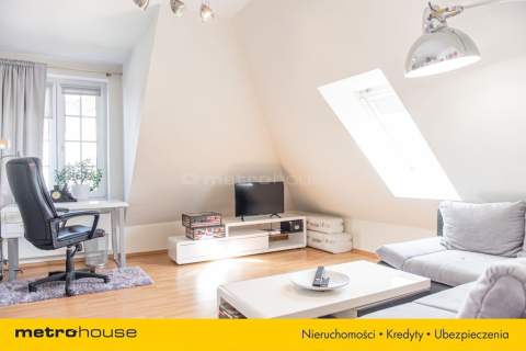 Przestronny, elegancki dom z pięknym ogrodem