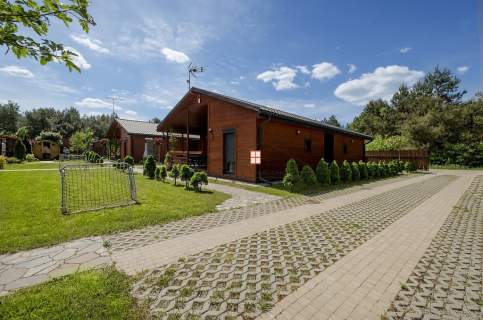 Radawa, kompleks 5 domków rekreacyjnych