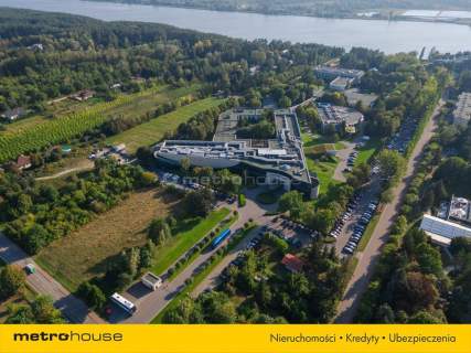 Grunt inwestycyjny o powierzchni około 14 000 m