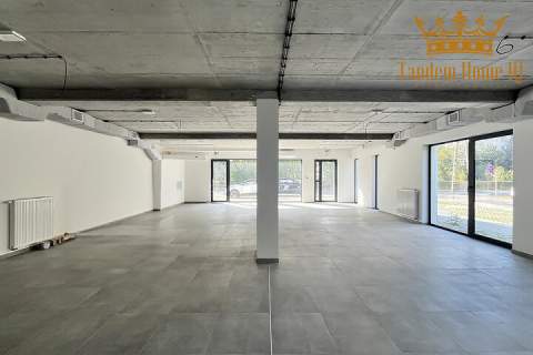 Do wynajęcia budynek usługowo-biurowy 1514m2 - Ursus, parking