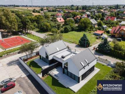 Dom w zabudowie bliźniaczej, gotowy do wykończenia