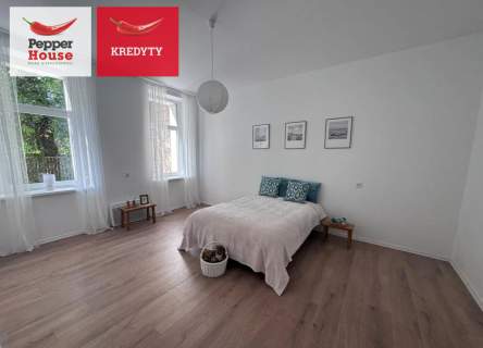 Mieszkanie 2 pokojowe w kamienicy W samym centrum