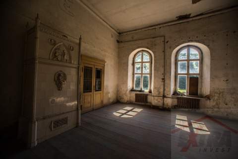 Manor with land in Przybyslaw, West Pomerania
