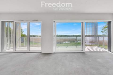 Nowoczesny apartament nad jeziorem