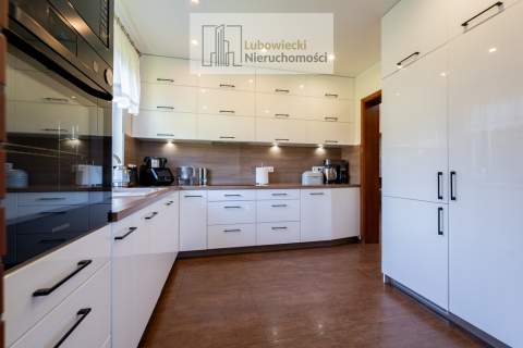 Dom jednorodzinny w Lemanach