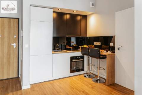 Stylowe studio w sercu kulturalnej dzielnicy 