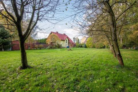 Zadbany dom na dużej działce. Brzeźnica