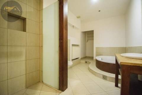 98M2/ 3 POKOJE/ I PIĘTRO/ CENTRUM