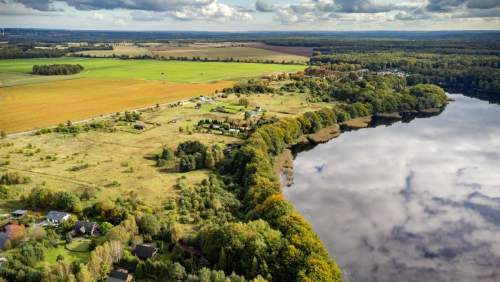 Budowlana 4509m z linią brzegową jeziora Salino
