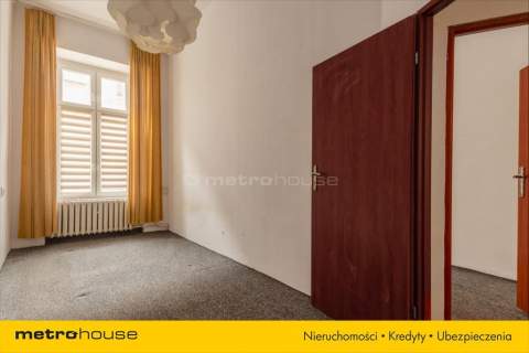 Rozkładowe 4 pokoje w kamienicy.