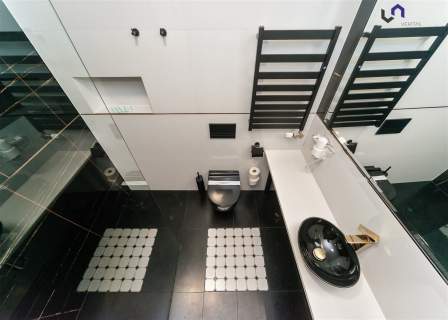 Nieruchomość komercyjna na sprzedaż, 332,31 m2, Bielsko-Biała