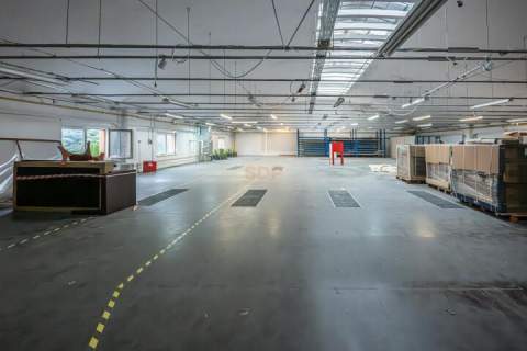 Ogrzewany magazyn 900m2 Stara Garbarnia Parking 