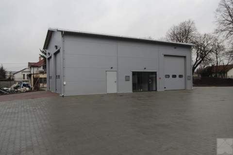 Warsztat samochodowy lub magazyn do wynajęcia
