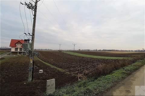 DZIAŁKA BUDOWLANA NA SPRZEDAŻ