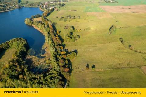 Kompleks siedmiu działek nad jeziorem Jełmuń