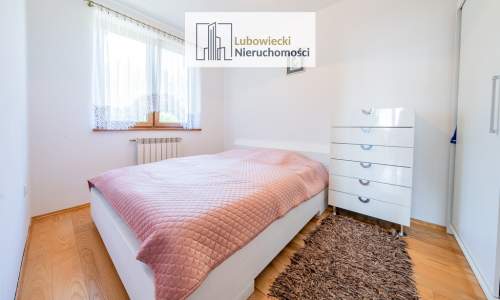 Dom jednorodzinny w spokojnej okolicy
