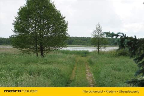 Działka budowlana nad jeziorem