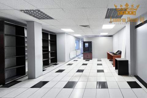 Hala magazynowa 698m2 nieogrzewana i 159m2 biura- Targówek Fabryczny