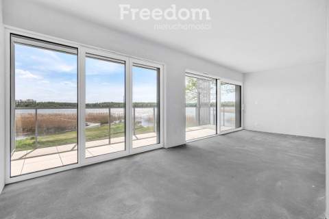 Nowoczesny apartament nad jeziorem