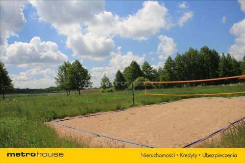 Działka budowlana w pięknej okolicy nad jeziorem