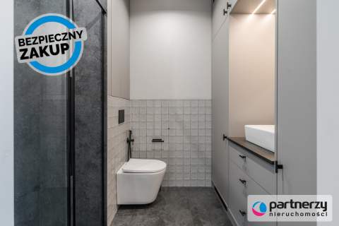 Dwupoziomowy apartament z ogrodem