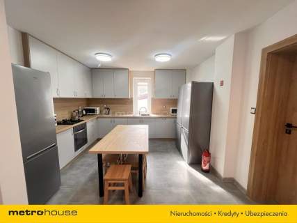 Nieruchomość komercyjna na sprzedaż, 362,85 m2, Krześlin