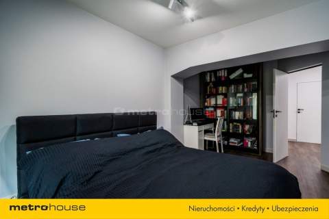 Dwupoziomowy apartament w zielonym sercu Łodzi 