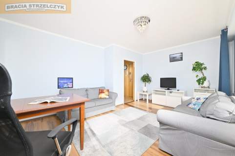 Piaseczno. 4 pokoje. Loggia. Winda. 3 piętro