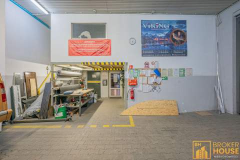 Kompleks hal z zapleczem biurowym
