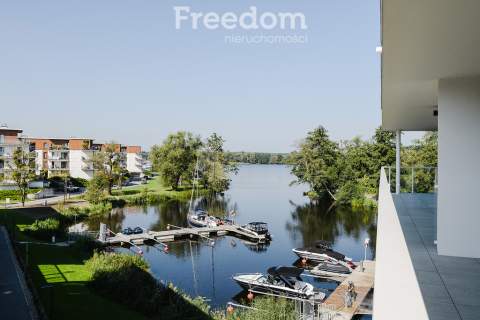 Nowoczesny apartament nad jeziorem