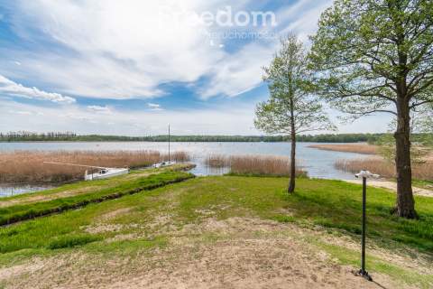 Nowoczesny apartament nad jeziorem
